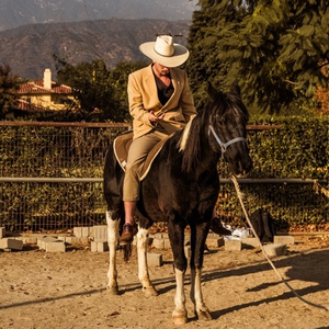 打屁股从白打到嫩红网站
